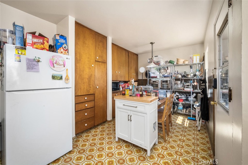 2442 Magnolia Avenue