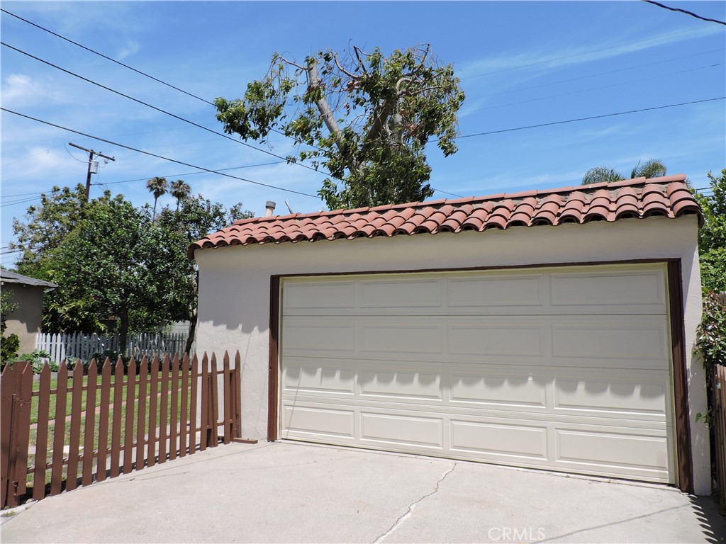 2442 Magnolia Avenue