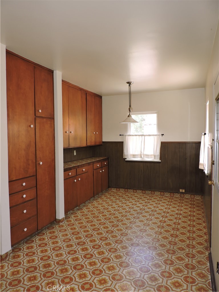 2442 Magnolia Avenue