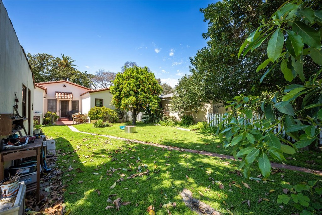 2442 Magnolia Avenue