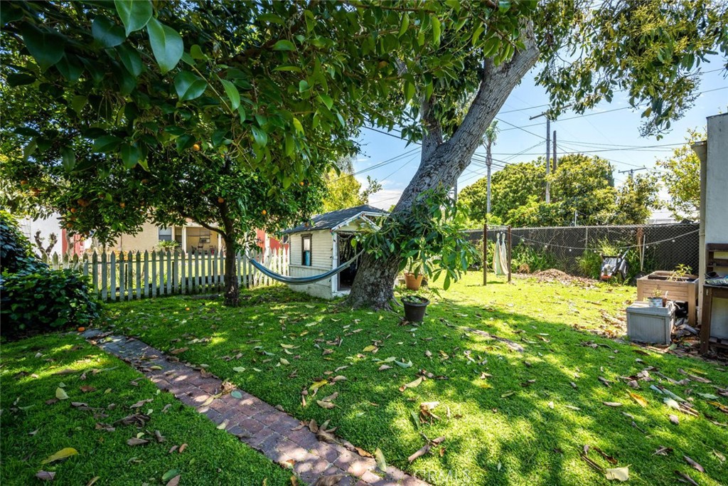 2442 Magnolia Avenue