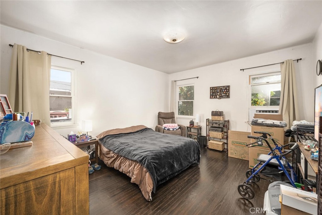 2442 Magnolia Avenue