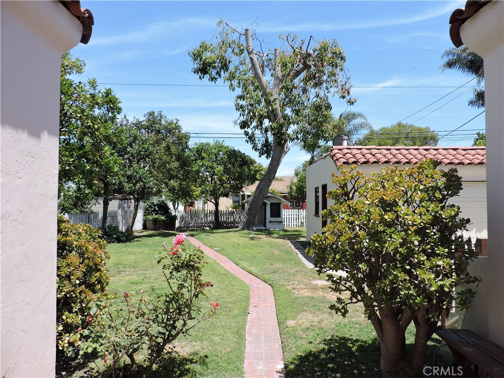 2442 Magnolia Avenue