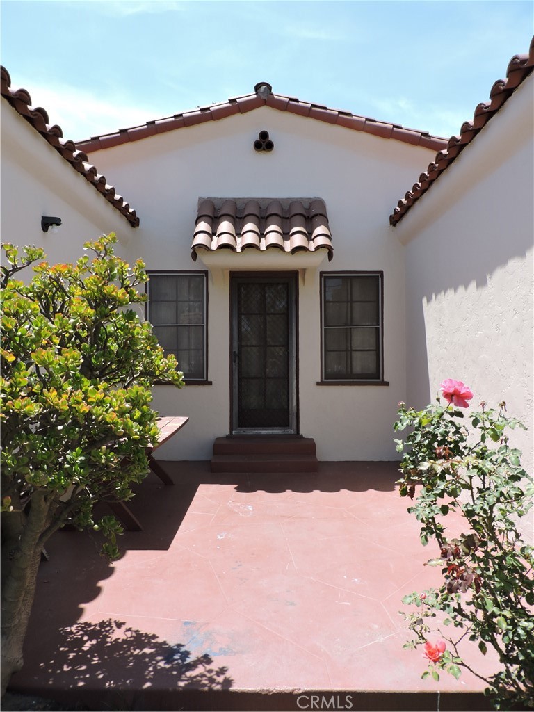 2442 Magnolia Avenue