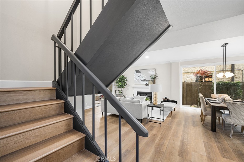 617 W Terrylynn Place