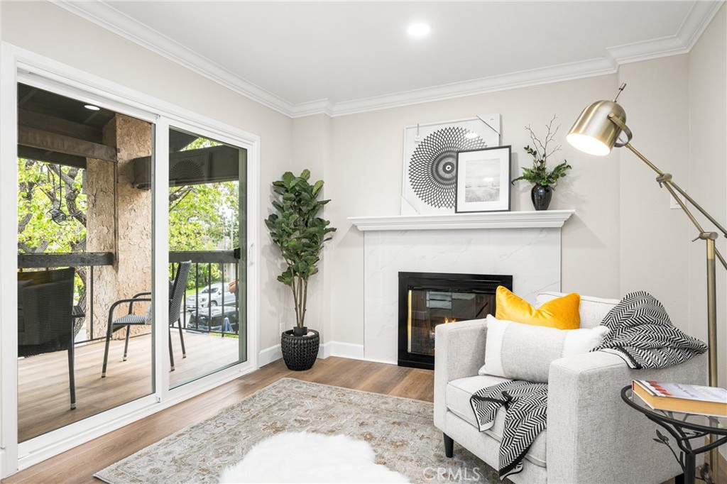 617 W Terrylynn Place