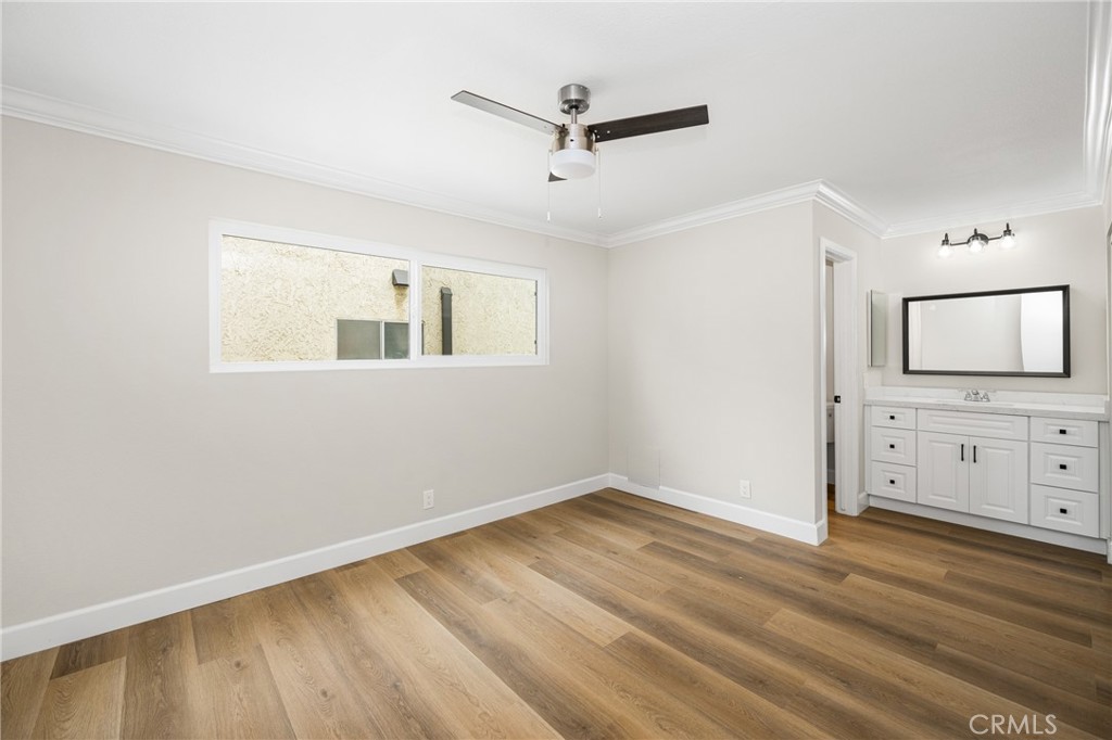 617 W Terrylynn Place