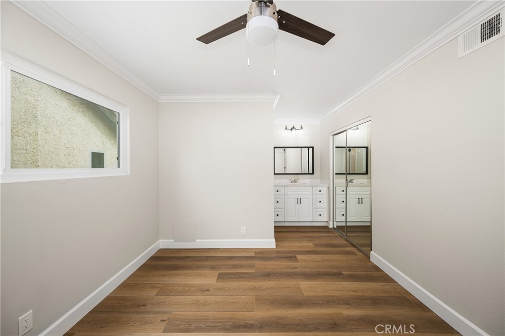 617 W Terrylynn Place