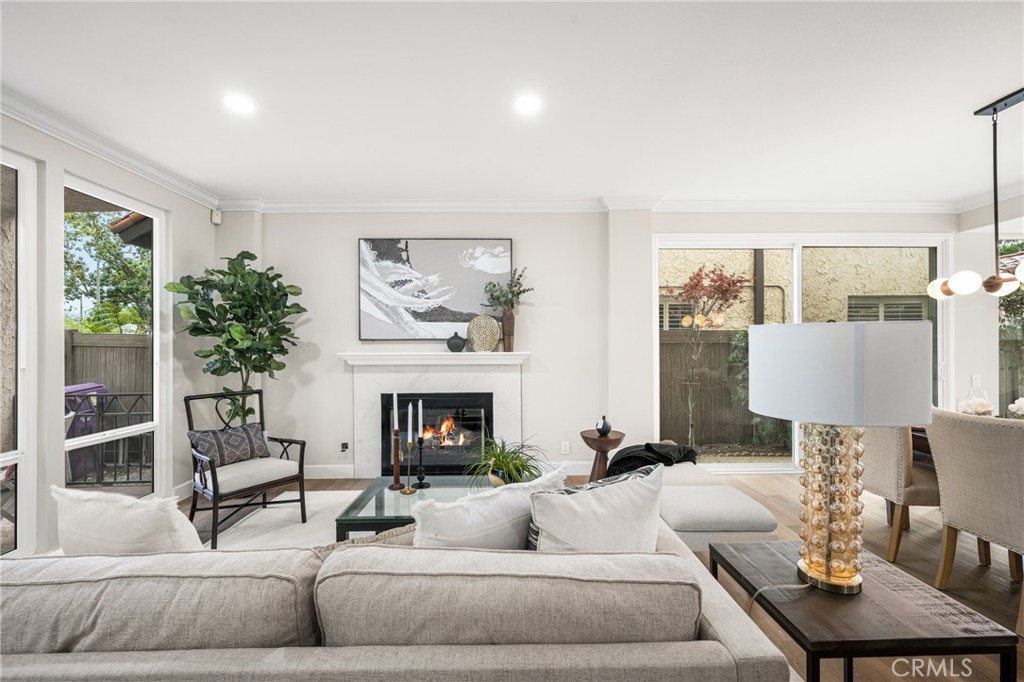 617 W Terrylynn Place