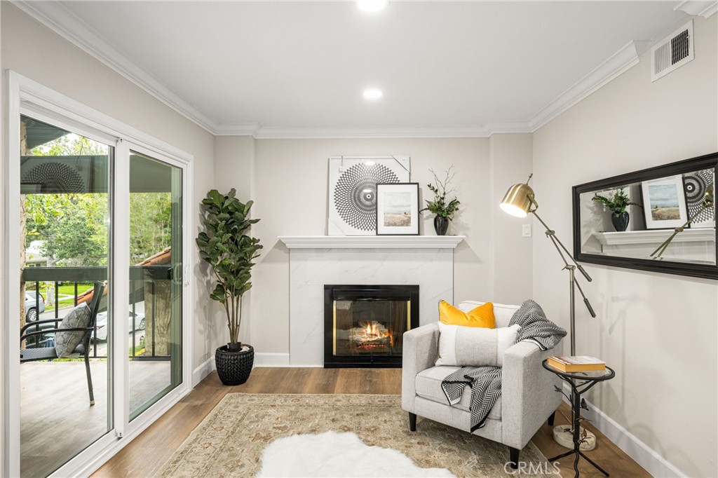 617 W Terrylynn Place