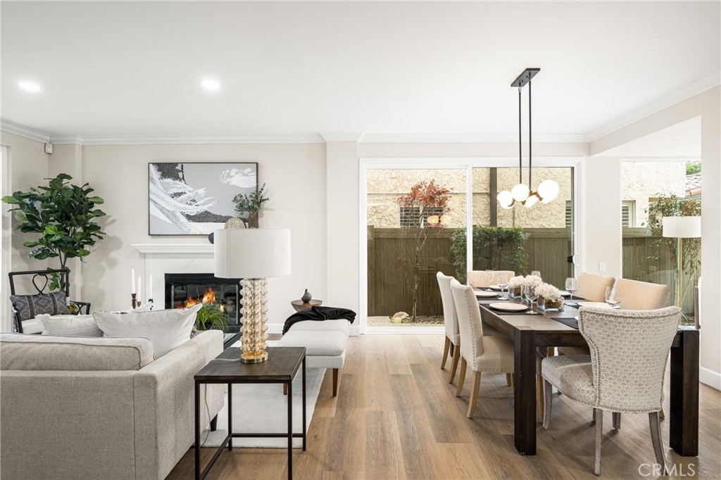 617 W Terrylynn Place