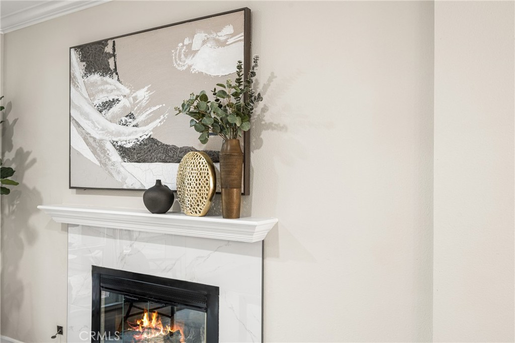 617 W Terrylynn Place