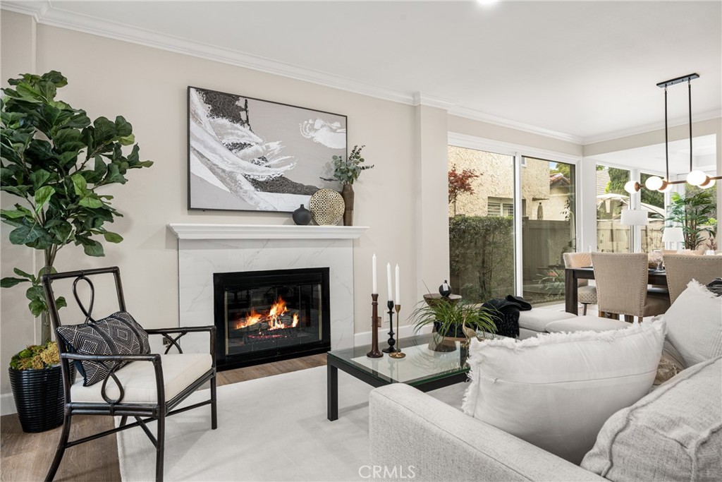 617 W Terrylynn Place