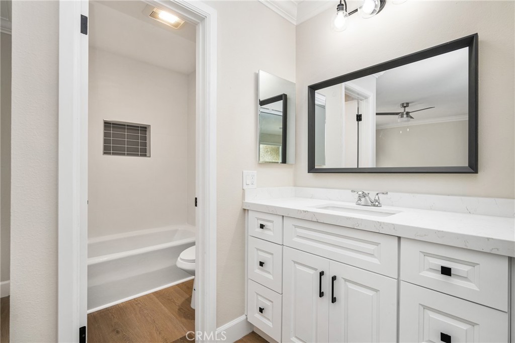 617 W Terrylynn Place