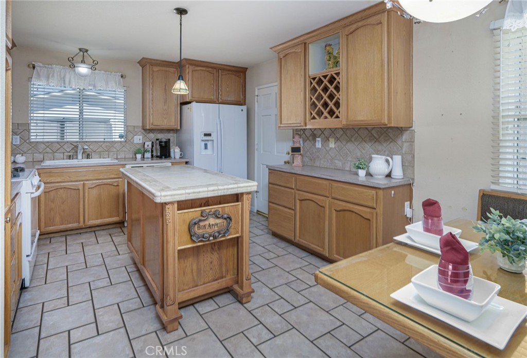 744 MATHEWSON Avenue