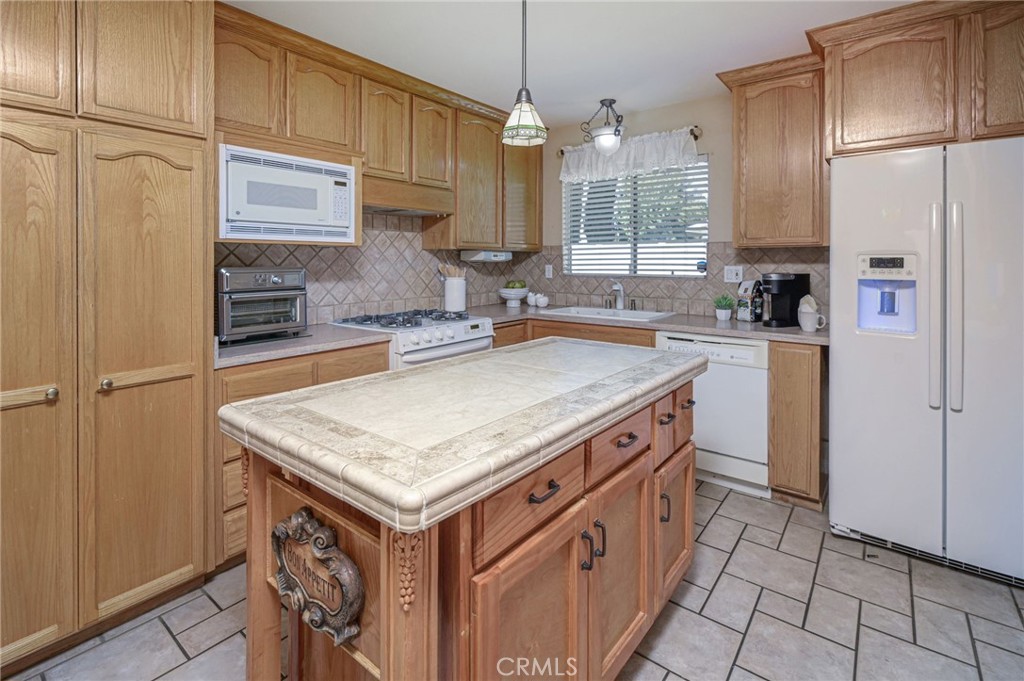 744 MATHEWSON Avenue