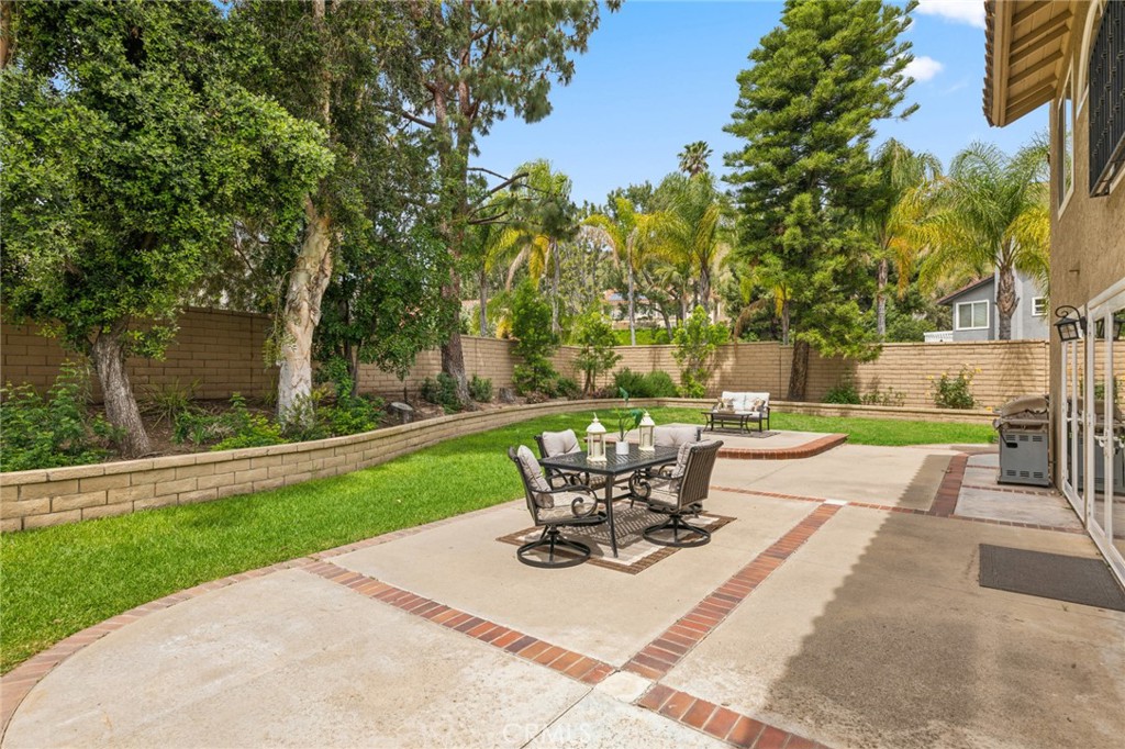 5545 Leafy Meadow Lane