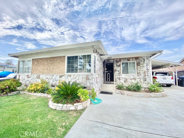 10913 Hoback Street