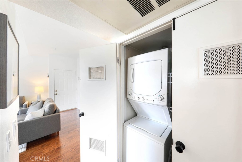 121 S Lakeview Avenue 121F