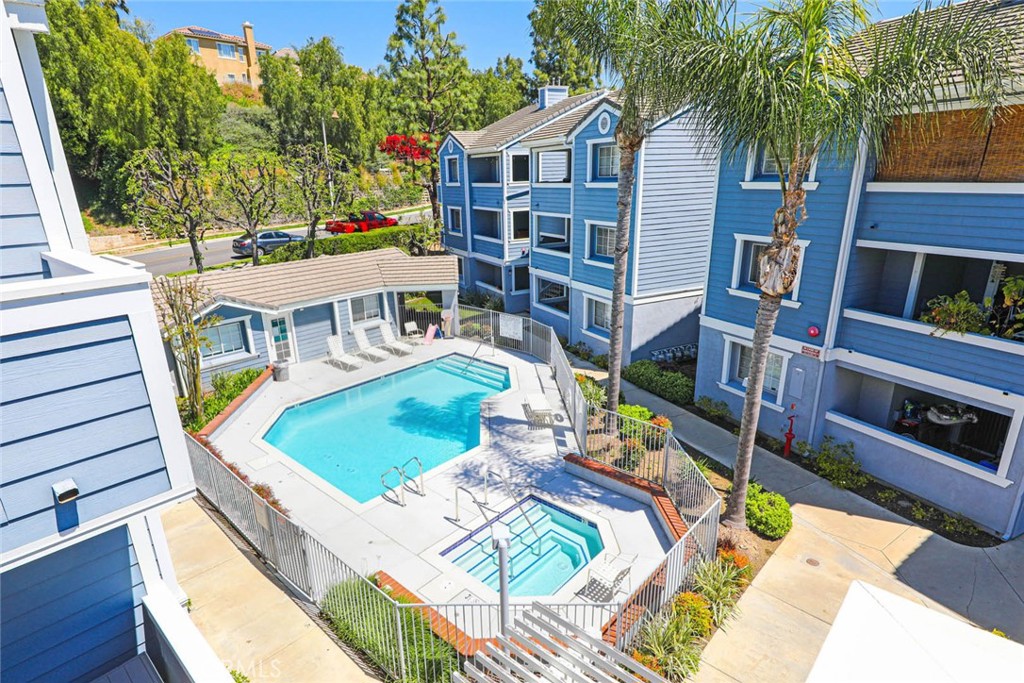 121 S Lakeview Avenue 121F