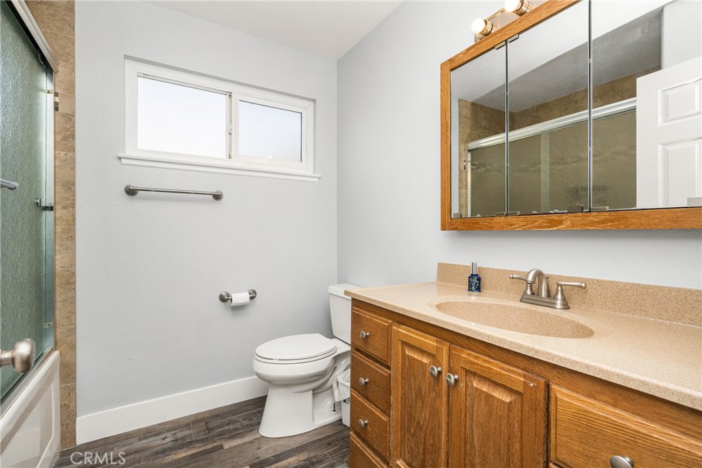 7400 E Woodsboro Avenue