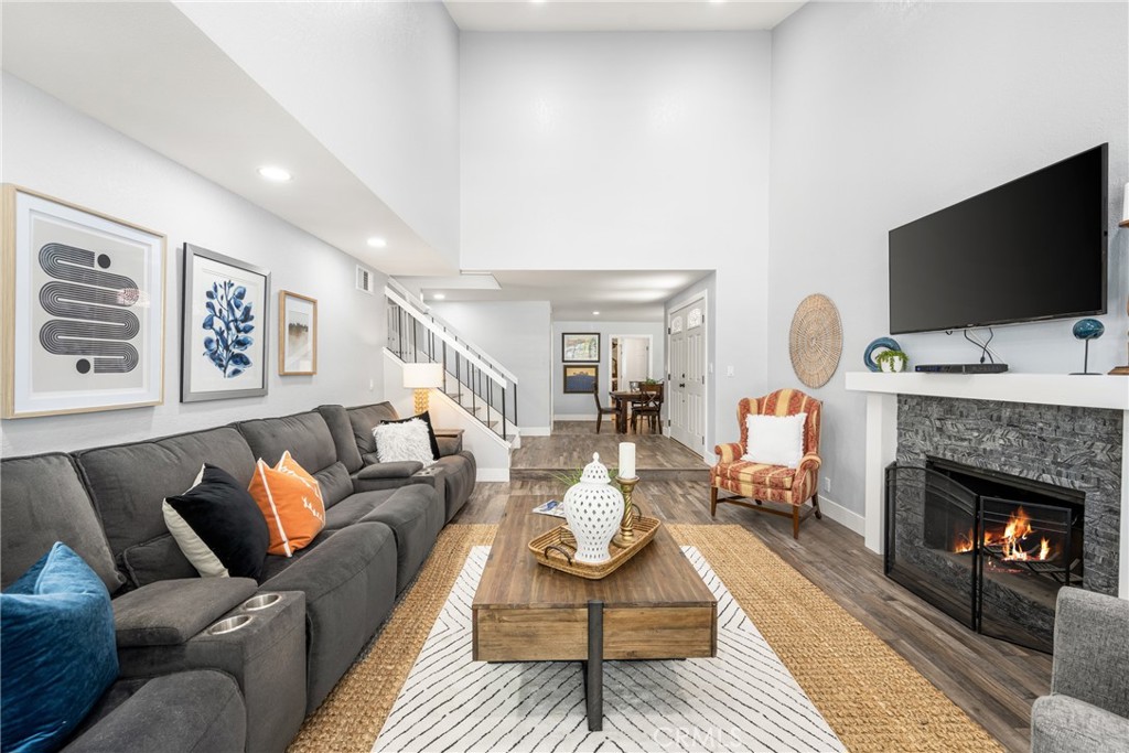 7400 E Woodsboro Avenue