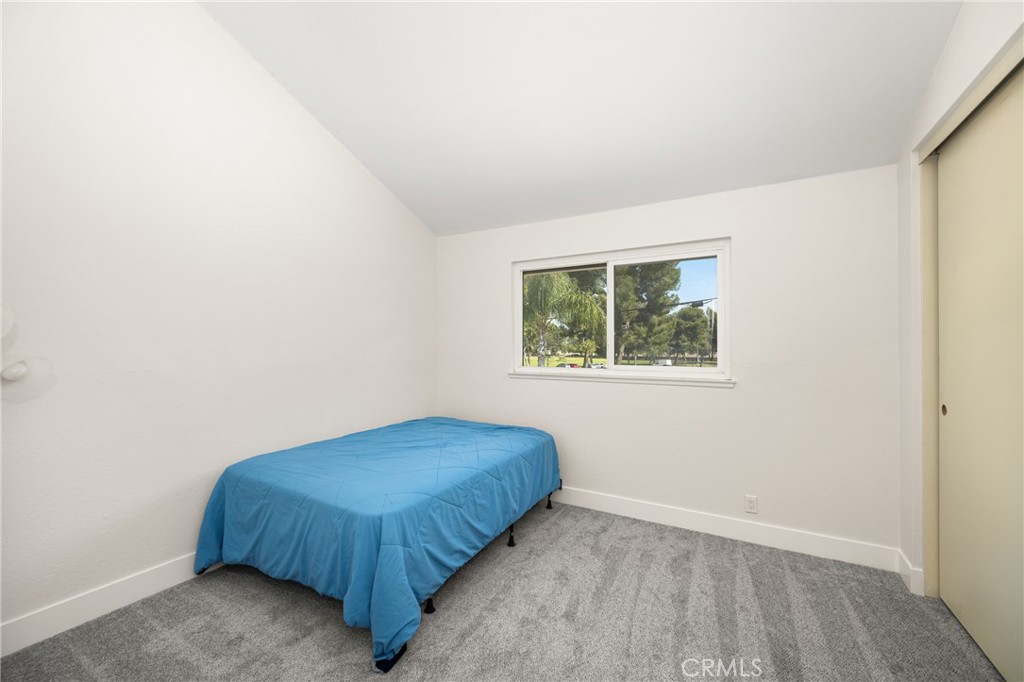 7400 E Woodsboro Avenue