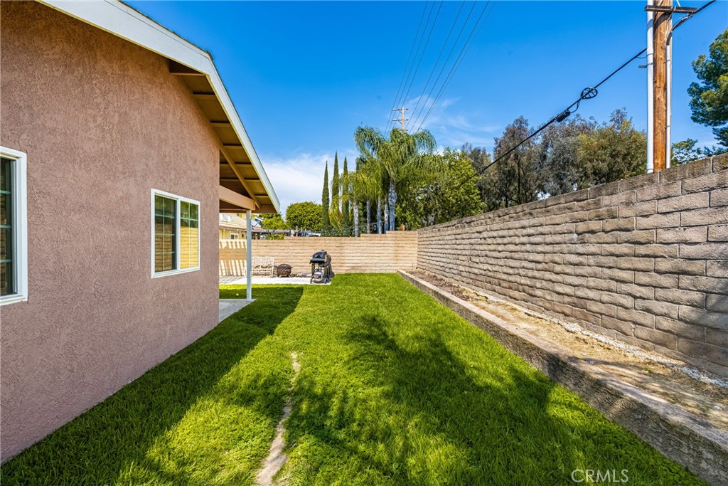 7400 E Woodsboro Avenue