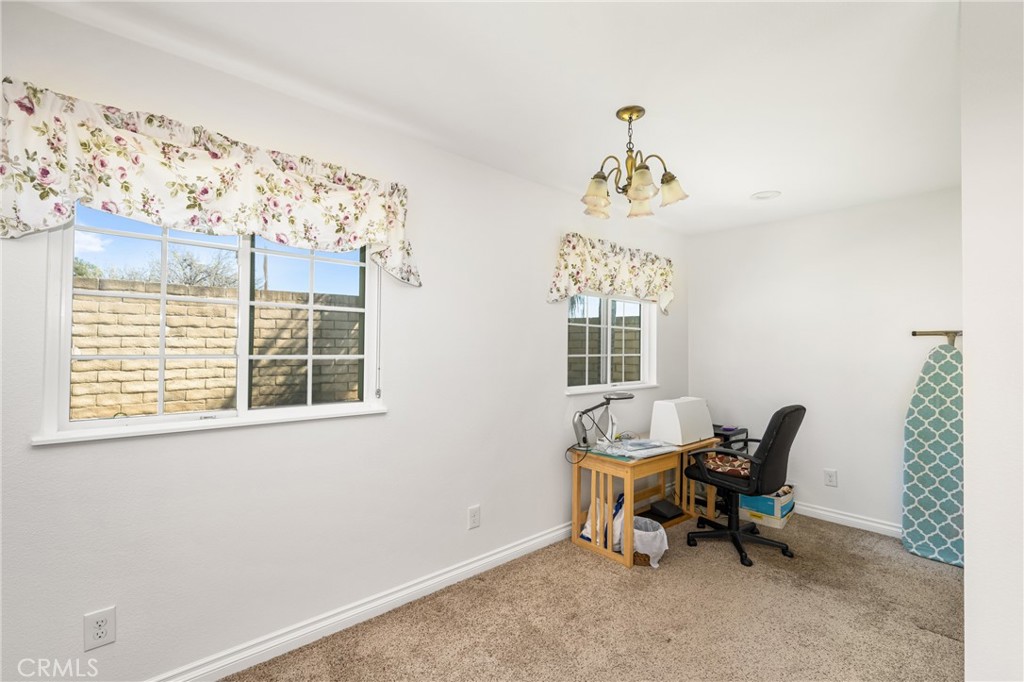 7400 E Woodsboro Avenue