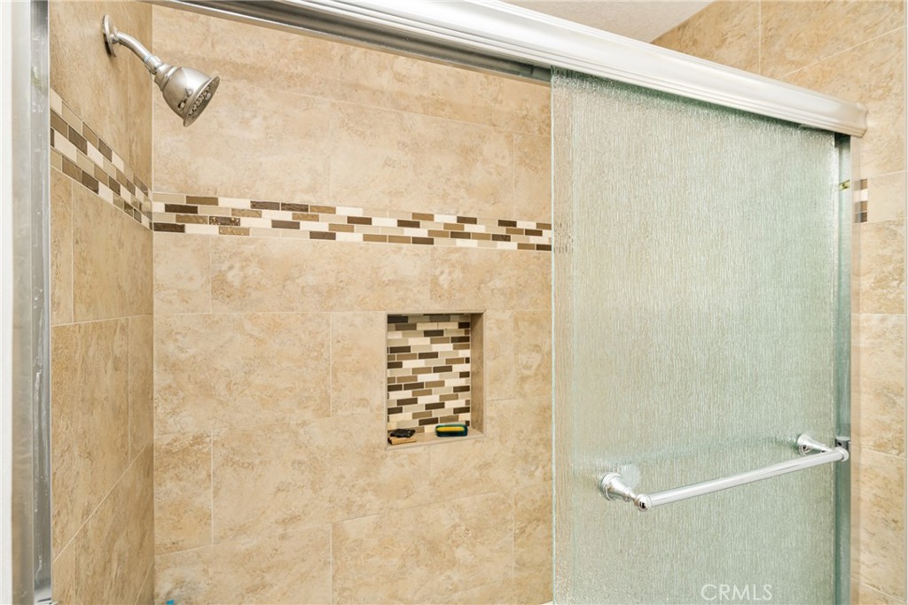 7400 E Woodsboro Avenue