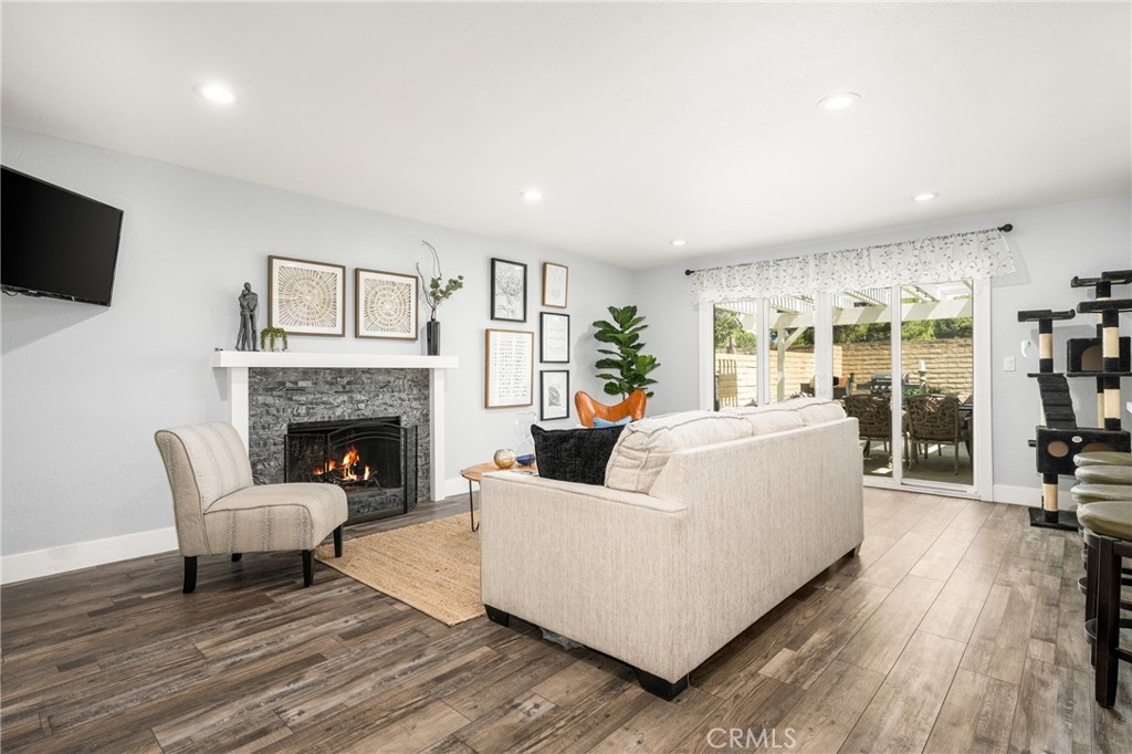 7400 E Woodsboro Avenue