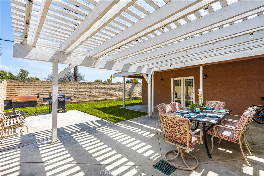 7400 E Woodsboro Avenue