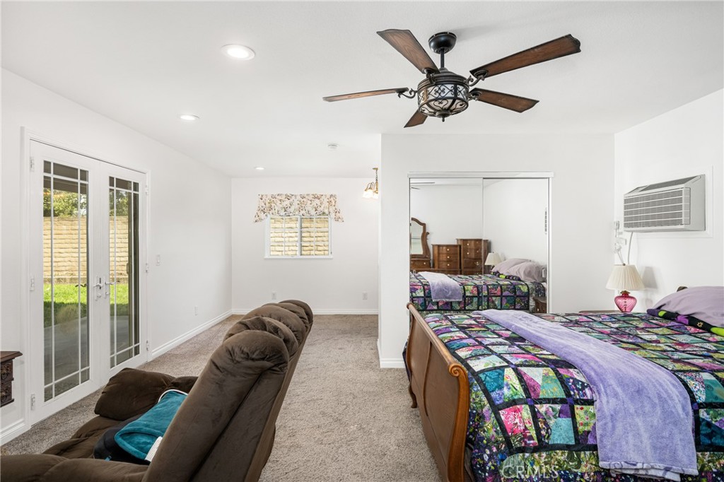 7400 E Woodsboro Avenue