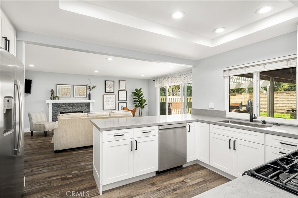 7400 E Woodsboro Avenue