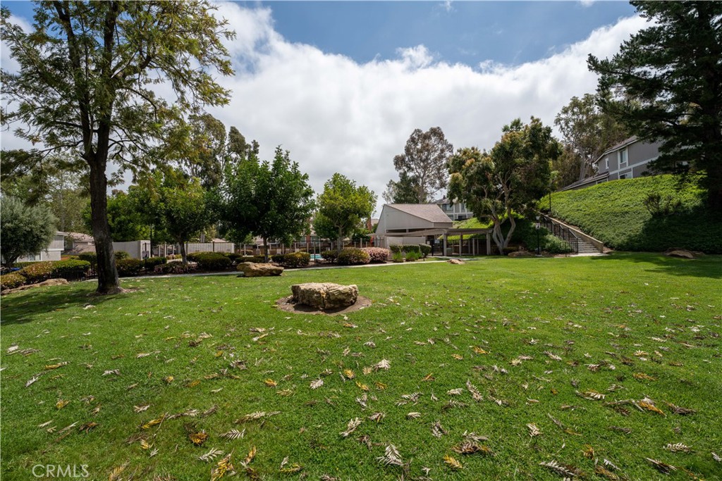 6516 E Camino Vista 2