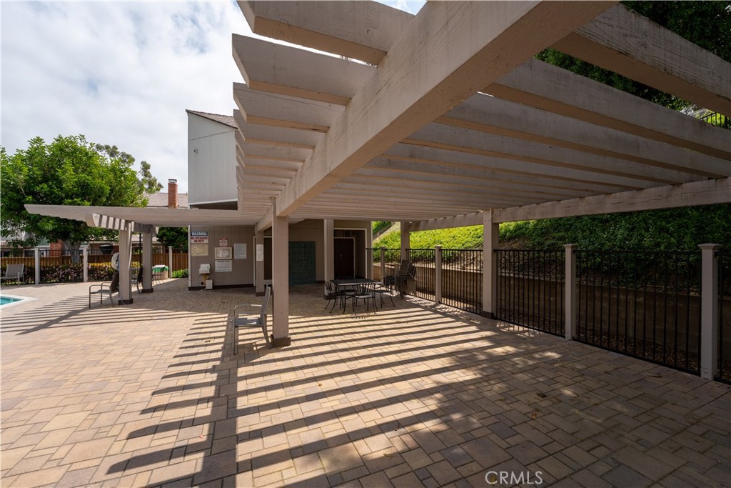 6516 E Camino Vista 2