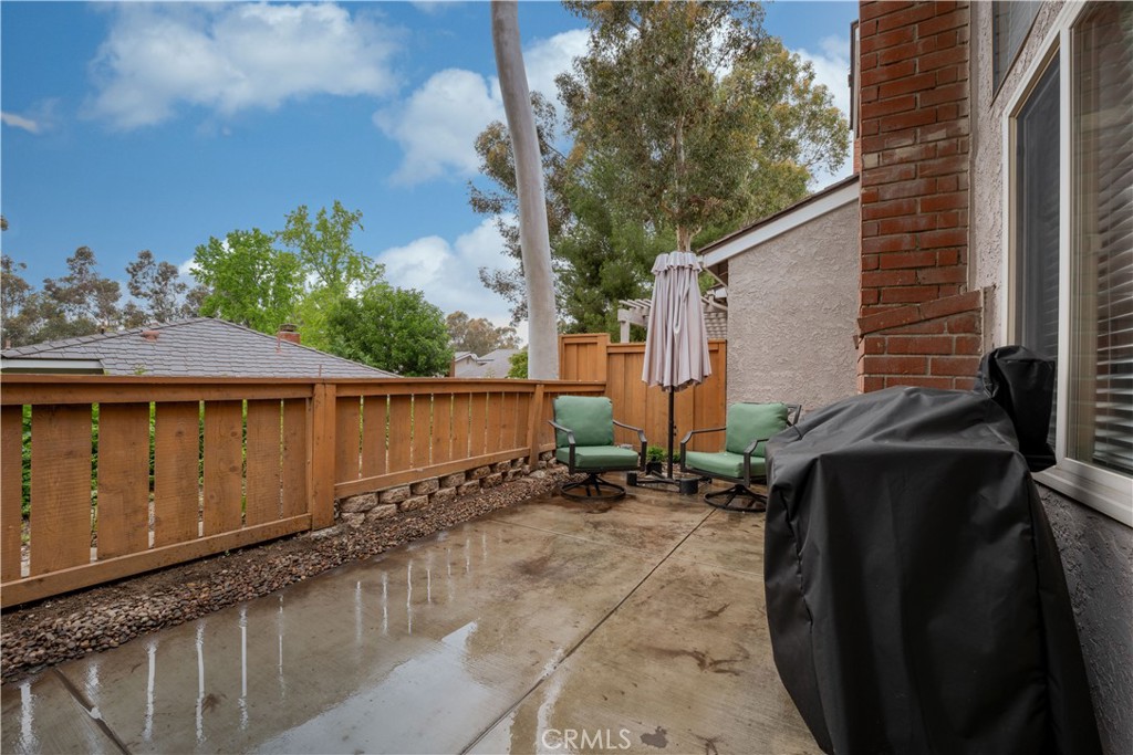 6516 E Camino Vista 2