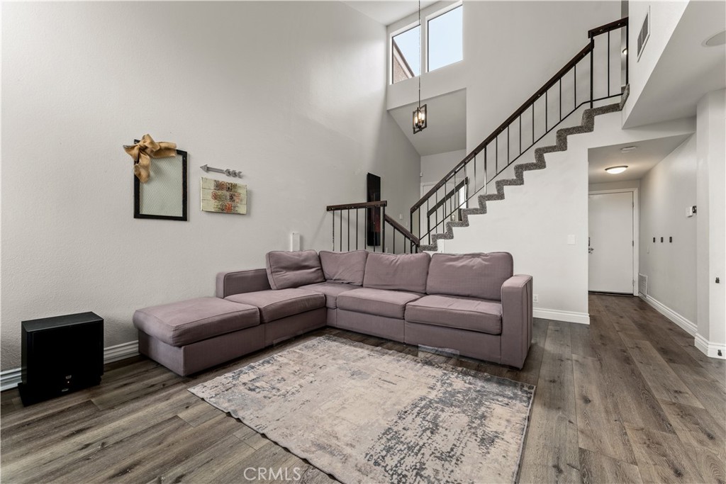 6516 E Camino Vista 2