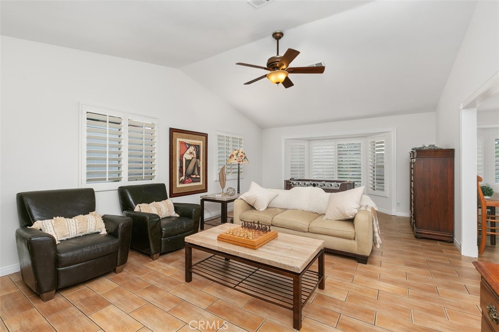 20655 Calle Bella