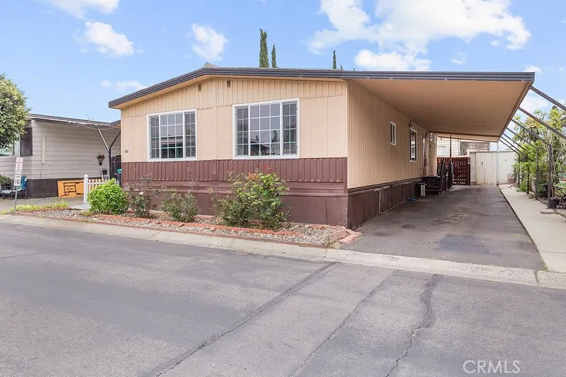 320 N Park Vista # 126