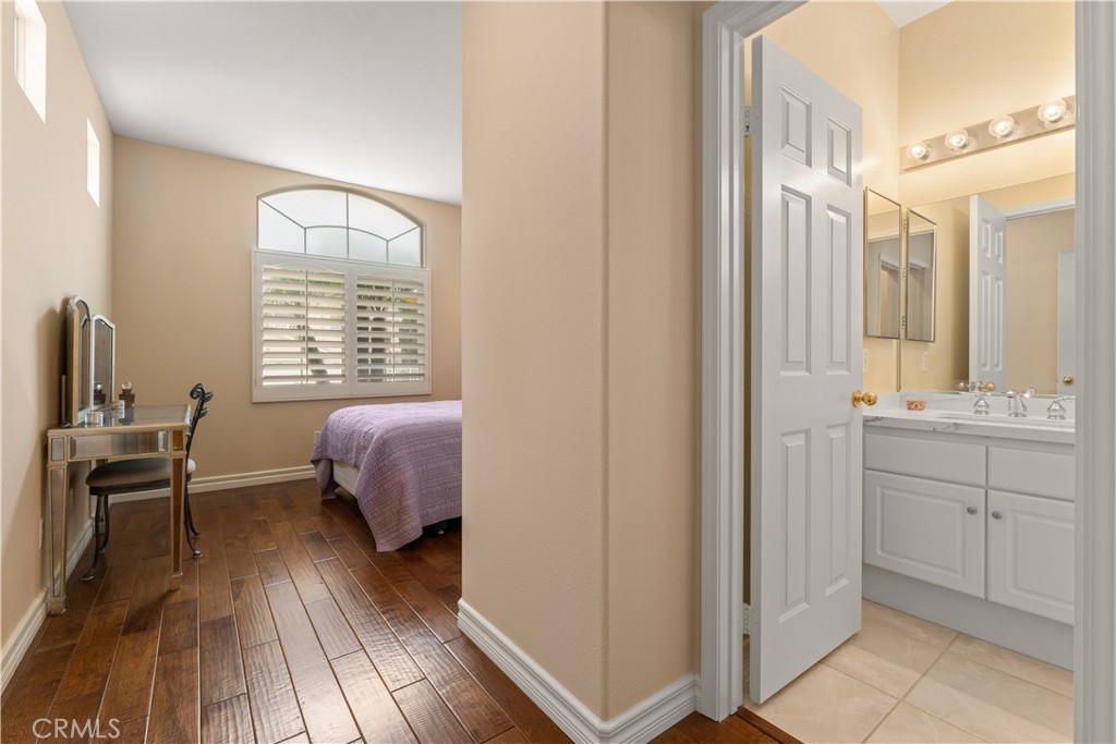 8734 E Banner Ridge Drive