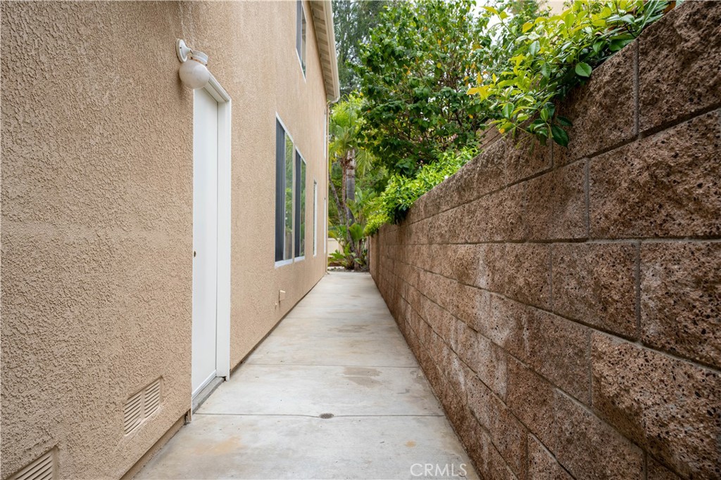 8734 E Banner Ridge Drive