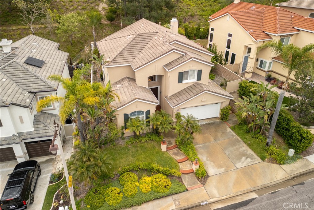 8734 E Banner Ridge Drive