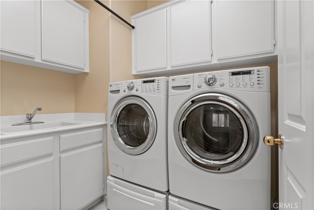 8734 E Banner Ridge Drive