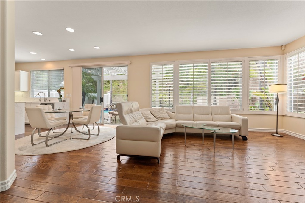 8734 E Banner Ridge Drive