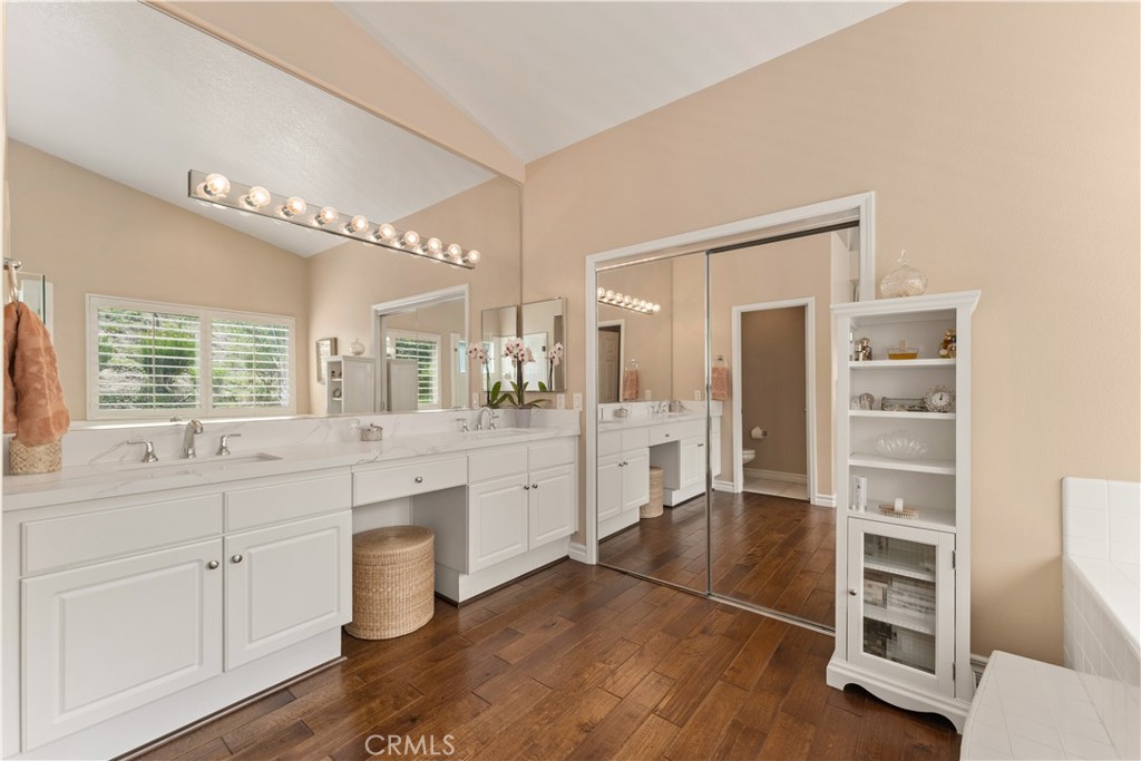 8734 E Banner Ridge Drive