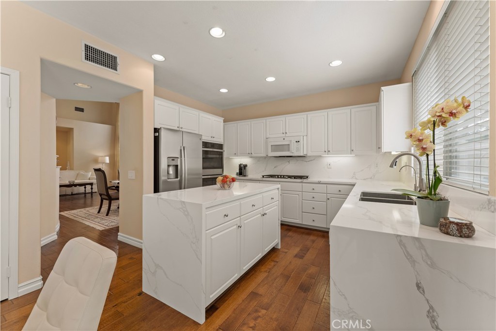 8734 E Banner Ridge Drive