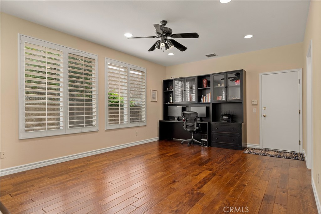 8734 E Banner Ridge Drive