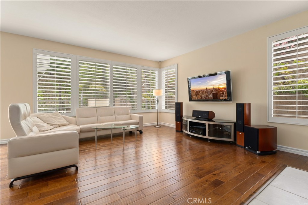 8734 E Banner Ridge Drive