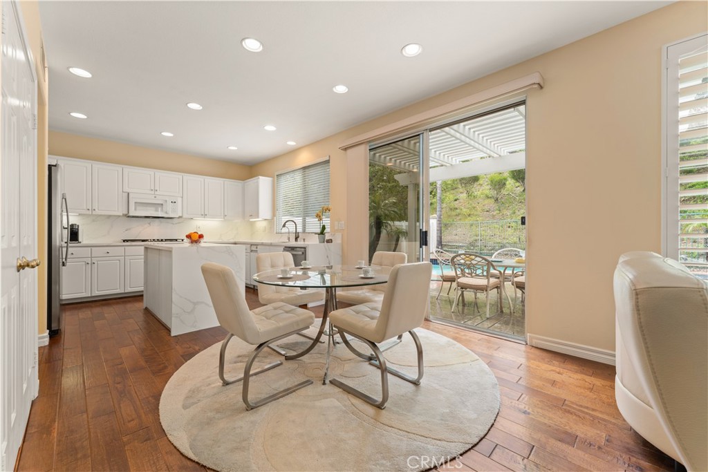 8734 E Banner Ridge Drive